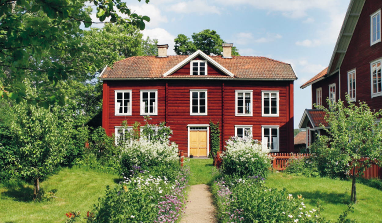 Världsarvsgården Erik Anders omringad av grönska