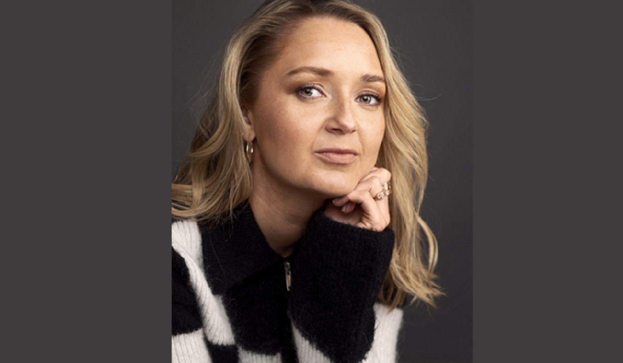 Personporträtt på Elin Persoon, månadens författare januari 2024